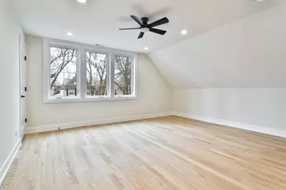 3727 W Sunnyside Avenue, Chicago, IL 60625 - Photo 15