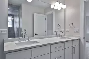 3727 W Sunnyside Ave, Chicago, IL 60625 - Photo 17