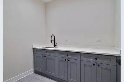 3727 W Sunnyside Avenue, Chicago, IL 60625 - Photo 31