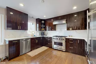 10218 S 87th Ct, Palos Hills, IL 60465 - Photo 5