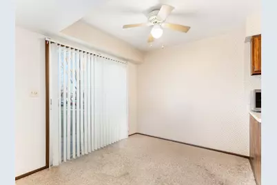 703 Shaw Court, Schaumburg, IL 60194 - Photo 5