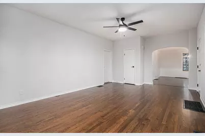 790 Hillview Avenue, West Chicago, IL 60185 - Photo 3