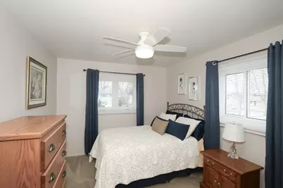 1335 Gentry Road, Hoffman Estates, IL 60169 - Photo 19