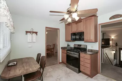 1335 Gentry Road, Hoffman Estates, IL 60169 - Photo 13