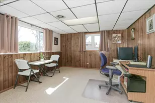 1335 Gentry Rd, Hoffman Estates, IL 60169 - Photo 23