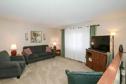 1335 Gentry Road, Hoffman Estates, IL 60169 - Photo 7