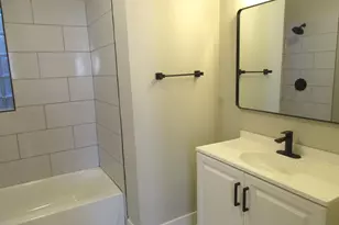 11640 S Lowe Ave, Chicago, IL 60628 - Photo 15