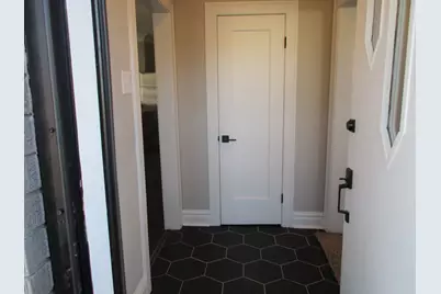 11640 S Lowe Avenue, Chicago, IL 60628 - Photo 5