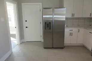 11640 S Lowe Ave, Chicago, IL 60628 - Photo 21