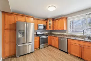 75 Mineola Rd, Fox Lake, IL 60020 - Photo 11