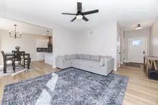 401 B Jenny Ln, Heyworth, IL 61745 - Photo 13