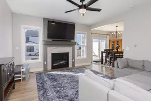 401 B Jenny Ln, Heyworth, IL 61745 - Photo 11