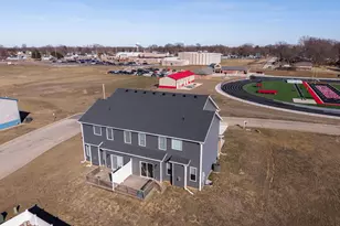 401 B Jenny Ln, Heyworth, IL 61745 - Photo 37