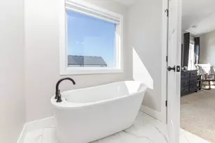 401 B Jenny Ln, Heyworth, IL 61745 - Photo 23