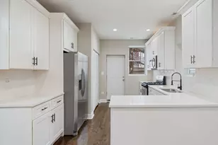 7836 S Constance Ave, Chicago, IL 60649 - Photo 5