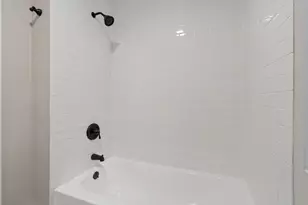 7836 S Constance Ave, Chicago, IL 60649 - Photo 7