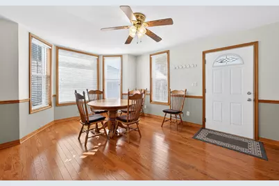 714 Ellwood Avenue, Dekalb, IL 60115 - Photo 9