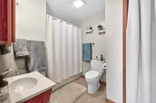 714 Ellwood Ave, Dekalb, IL 60115 - Photo 17