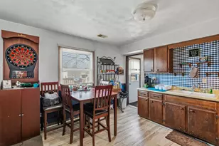 313 5th St, Colona, IL 61241 - Photo 7