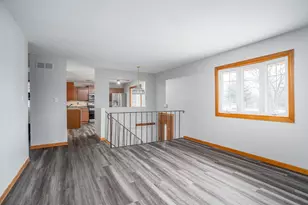 4905 50th St, Moline, IL 61265 - Photo 9
