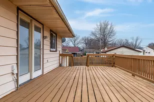 4905 50th St, Moline, IL 61265 - Photo 7