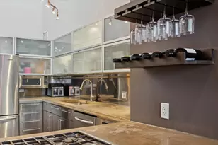 1800 W Roscoe St, Chicago, IL 60657 - Photo 3