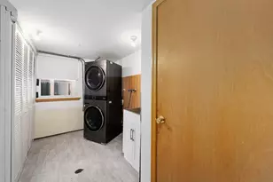 1101 S Lavergne Dr, Mount Prospect, IL 60056 - Photo 31