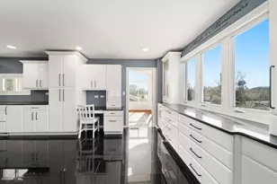 1101 S Lavergne Dr, Mount Prospect, IL 60056 - Photo 5