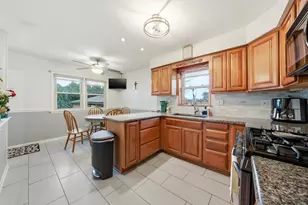 6524 Ridge Dr, Chicago Ridge, IL 60415 - Photo 9