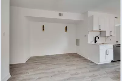 3056 W Cortland Street #103, Chicago, IL 60647 - Photo 7