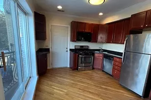 2053 W Summerdale Ave, Chicago, IL 60625 - Photo 3