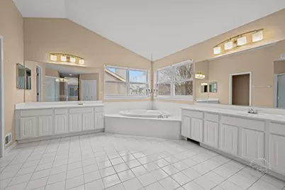 1635 Rosehall Lane, Elgin, IL 60123 - Photo 19