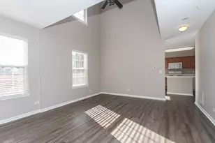 2465 Frost Dr, Aurora, IL 60503 - Photo 7