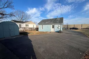 1306 Kinsey Ave, Joliet, IL 60436 - Photo 9