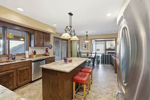 545 Blackhawk Dr, Batavia, IL 60510 - Photo 11