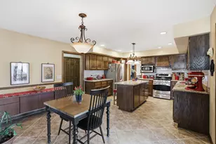 545 Blackhawk Dr, Batavia, IL 60510 - Photo 17