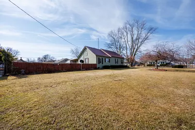 220 N Locust Street, Wapella, IL 61777 - Photo 29