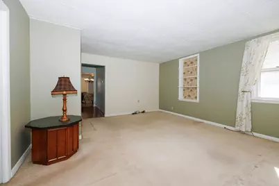 220 N Locust Street, Wapella, IL 61777 - Photo 7