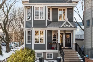 3034 N Greenview Ave, Chicago, IL 60657 - Photo 1