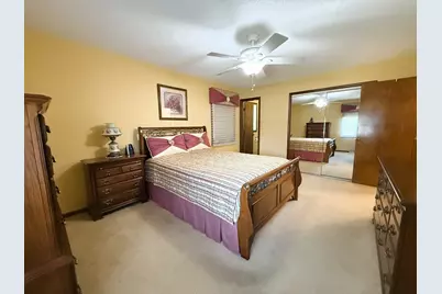 300 Fieldstone Lane, Dixon, IL 61021 - Photo 11