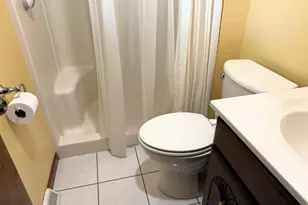 300 Fieldstone Ln, Dixon, IL 61021 - Photo 13