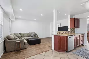 1137 Crimson Ct, Naperville, IL 60564 - Photo 9