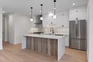 1304 W Winona St, Chicago, IL 60640 - Photo 11