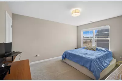 142 Roman Lane, Hawthorn Woods, IL 60047 - Photo 17