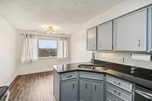 7652 W Golf Dr, Palos Heights, IL 60463 - Photo 11