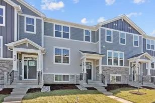 530 Wolverine Dr, Aurora, IL 60502 - Photo 1