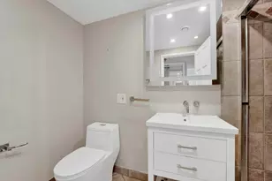 1 E Schiller St, Chicago, IL 60610 - Photo 15
