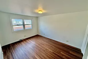 135 Julie Rd, Bolingbrook, IL 60440 - Photo 7