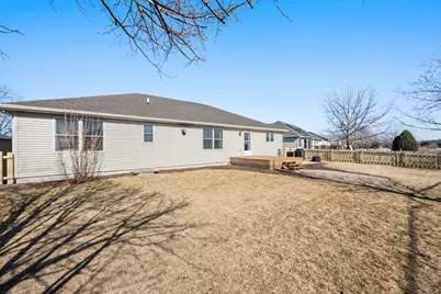 1102 Oxford Circle, Sycamore, IL 60178 - Photo 5