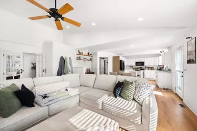 1102 Oxford Circle, Sycamore, IL 60178 - Photo 9